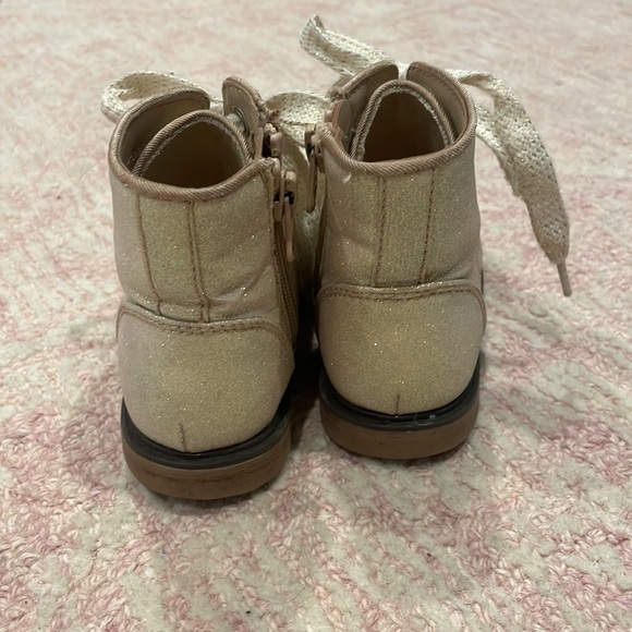 Cat&Jack girls gold sparkle boots size 7 - Picture 2 of 6